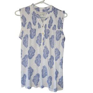 NWT Wonderly White and Blue Top Size Small